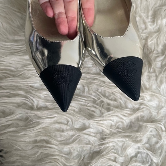 Chanel Interlocking CC Logo Metallic Mary Jane Wedge Pump Gold Black Pointed Toe - Picture 10 of 14